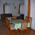 Apartament Lizi Apartman *