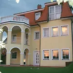 Lizi Apartman Héviz
