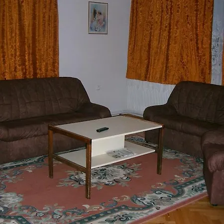Apartament Lizi Apartman