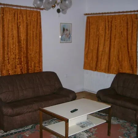 Lizi Apartman