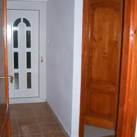Lizi Apartman