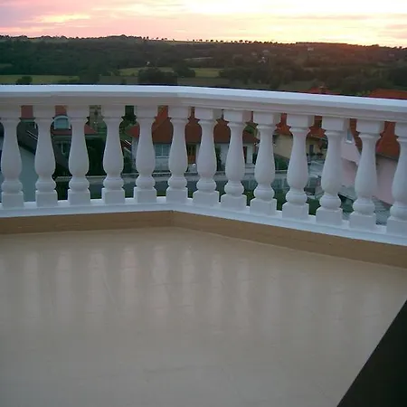 Apartament Lizi Apartman Hévíz