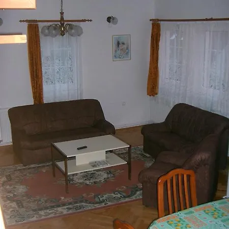 Lizi Apartman
