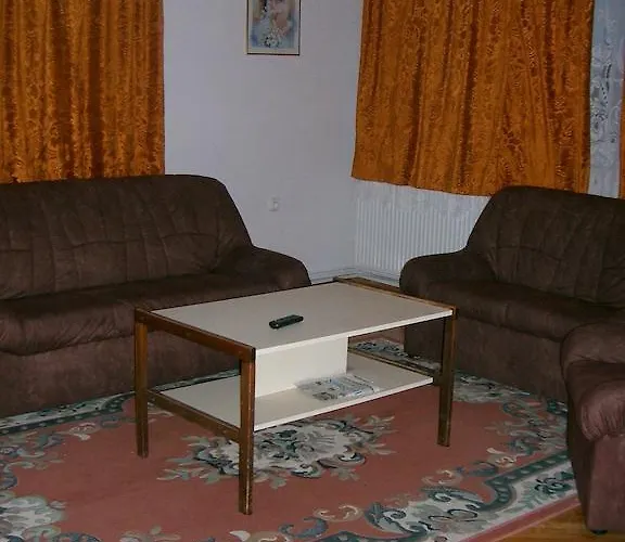 Lägenhet Lizi Apartman
