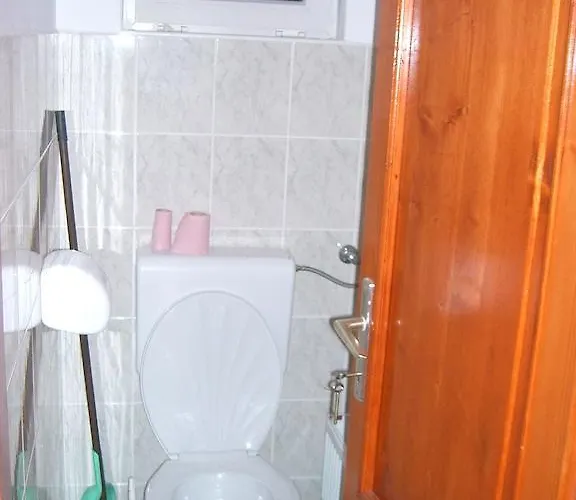 Lägenhet Lizi Apartman