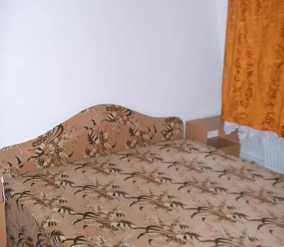 アパート Lizi Apartman *