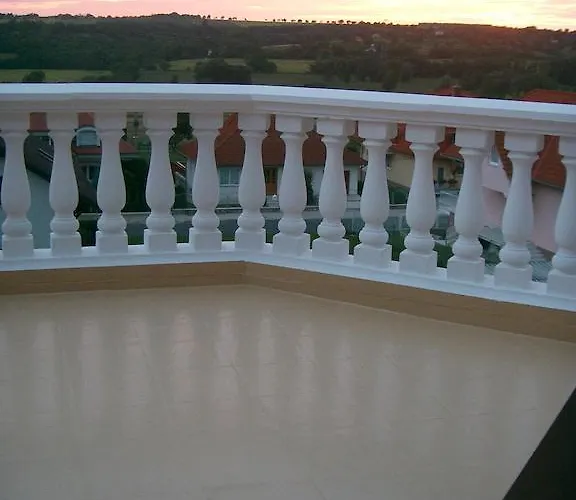 Apartamento Lizi Apartman Hévíz