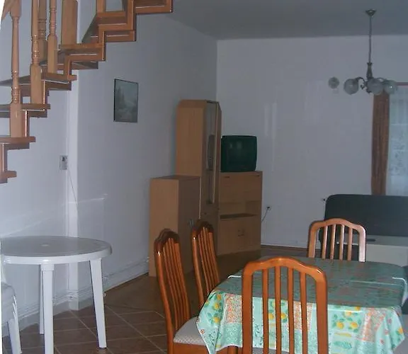 Apartamento Lizi Apartman *