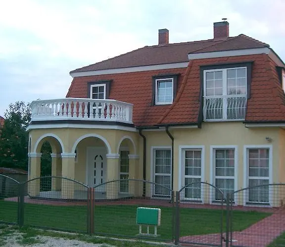 Apartamento Lizi Apartman *